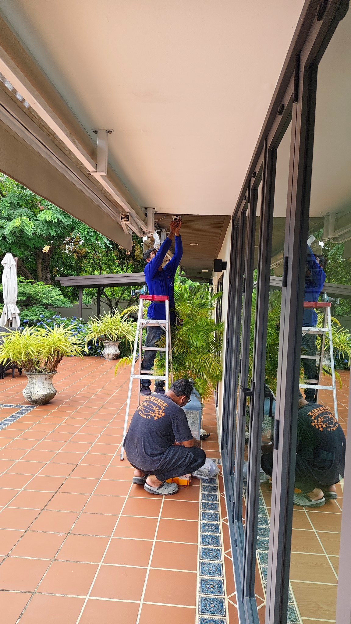 ทำไมรีสอร์ทและบ้านพักพูลวิลล่า ถึงควรเปลี่ยนมาใช้ระบบ Mesh Wi-Fi และ Enterprise AP